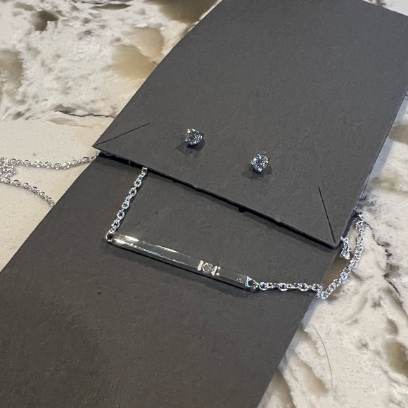 Brilliant Earth Authentic natural diamonds studs and necklace white gold - Picture 1 of 4